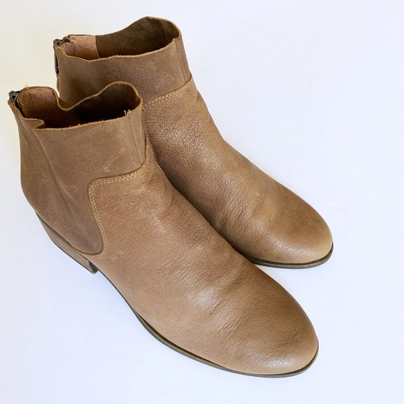 Lucky Brand Soft Leather Zip Ankle Booties 8.5 - Picture 7 of 9